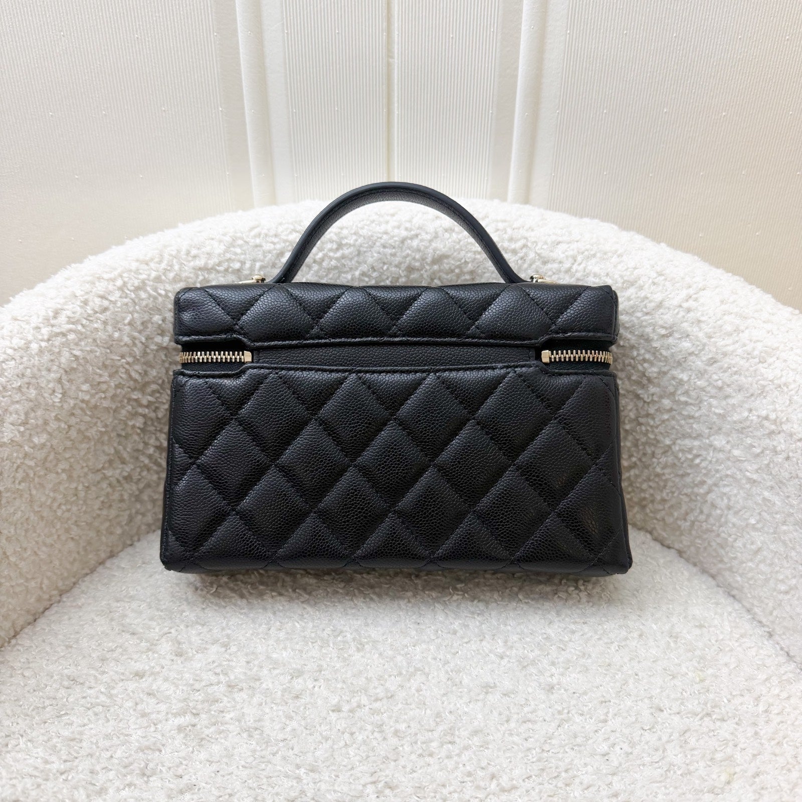[Local Set – Oct ] Chanel 25K Vanity / Clutch with Chain (LP Style Bag) in Black Caviar and LGHW (Model: )