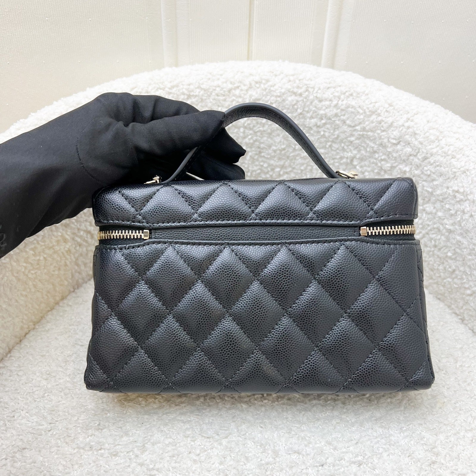 [Brand New – Local Full Set – Nov ] Chanel 26C Vanity / Clutch with Chain (LP Style Bag) in Black Caviar and LGHW