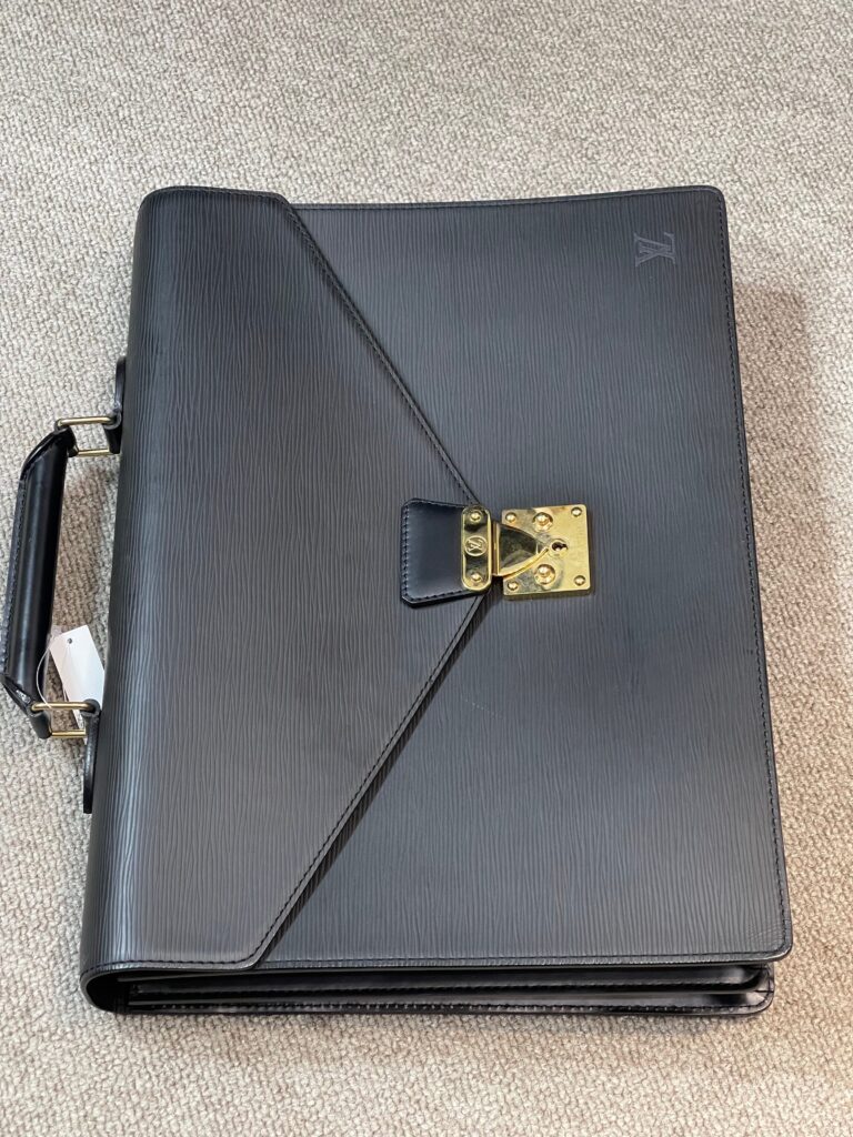 louis vuitton Bussiness Bag - Product Image 2