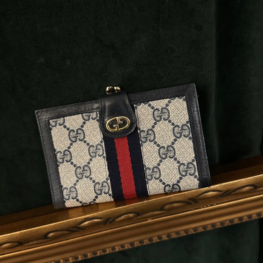 GUCCI GG Supreme Wallet Blue | Studio Nafay