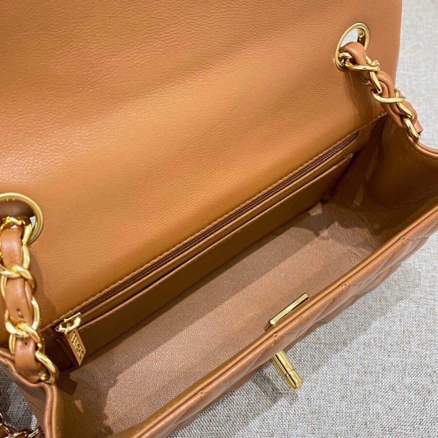 FLAP BAG 20CM CARAMEL LAMBSKIN GOLD HARDWARE | Studio Nafay