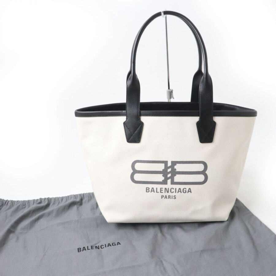 Balenciaga JUMBO Logo Tote Bag Ivory Black | Studio Nafay