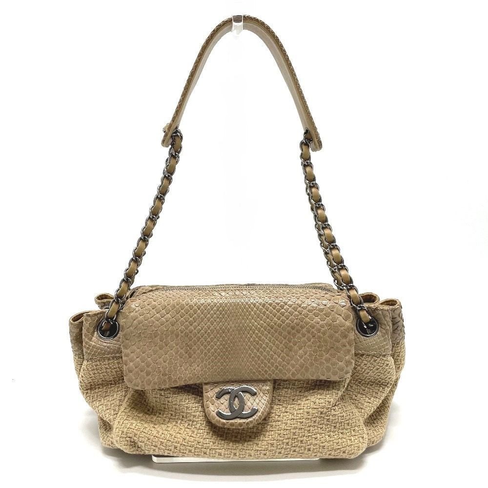 Chanel 30 Canvas Beige Shoulder Bag - Product Image 2