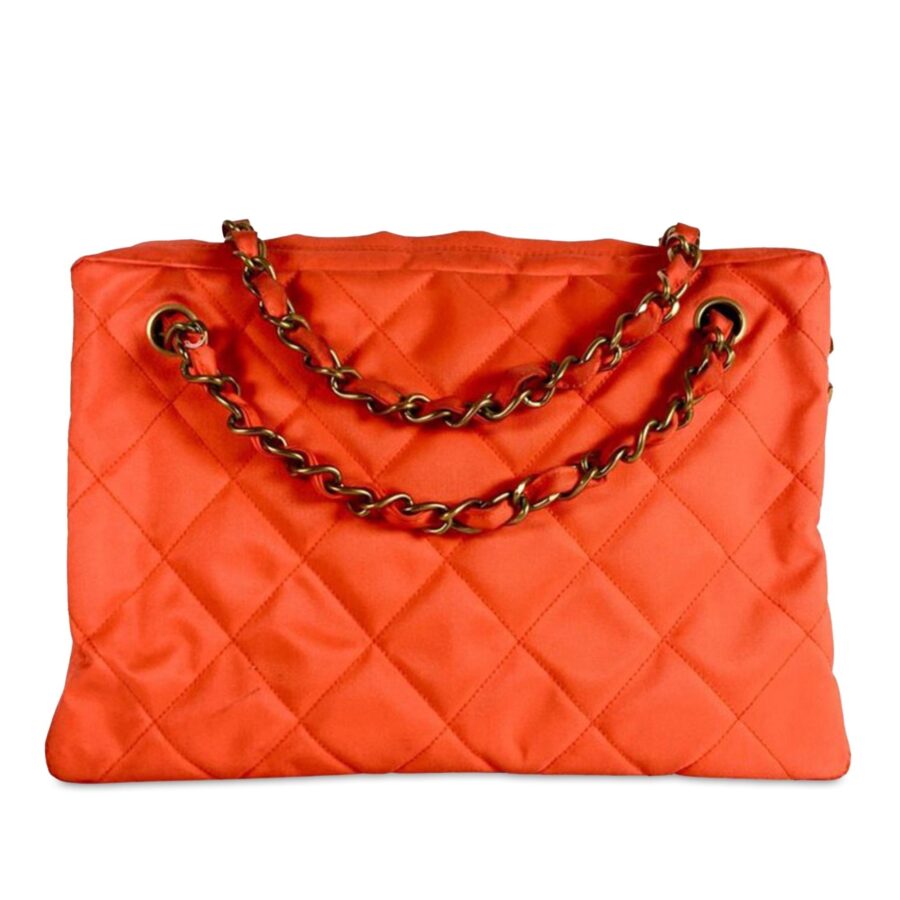 Chanel Leather Shoulder Bag Style 39 | Studio Nafay