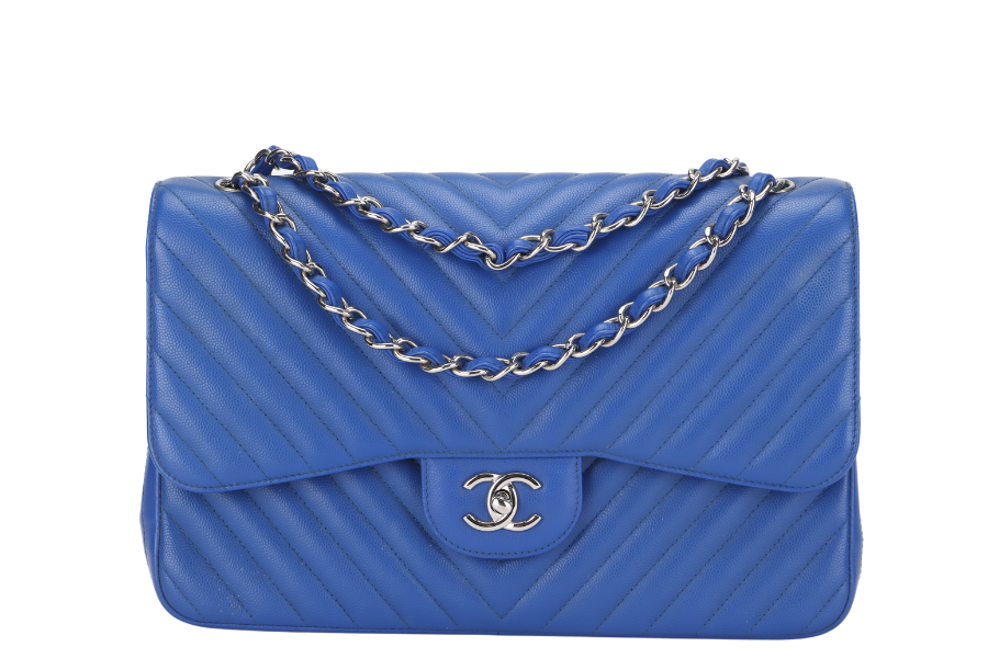 CHANEL CLASSIC DOUBLE FLAP (2247xxxx) JUMBO BLUE CHEVRON CAVIAR LEATHER SILVER HARDWARE, WITH DUST COVER | Studio Nafay