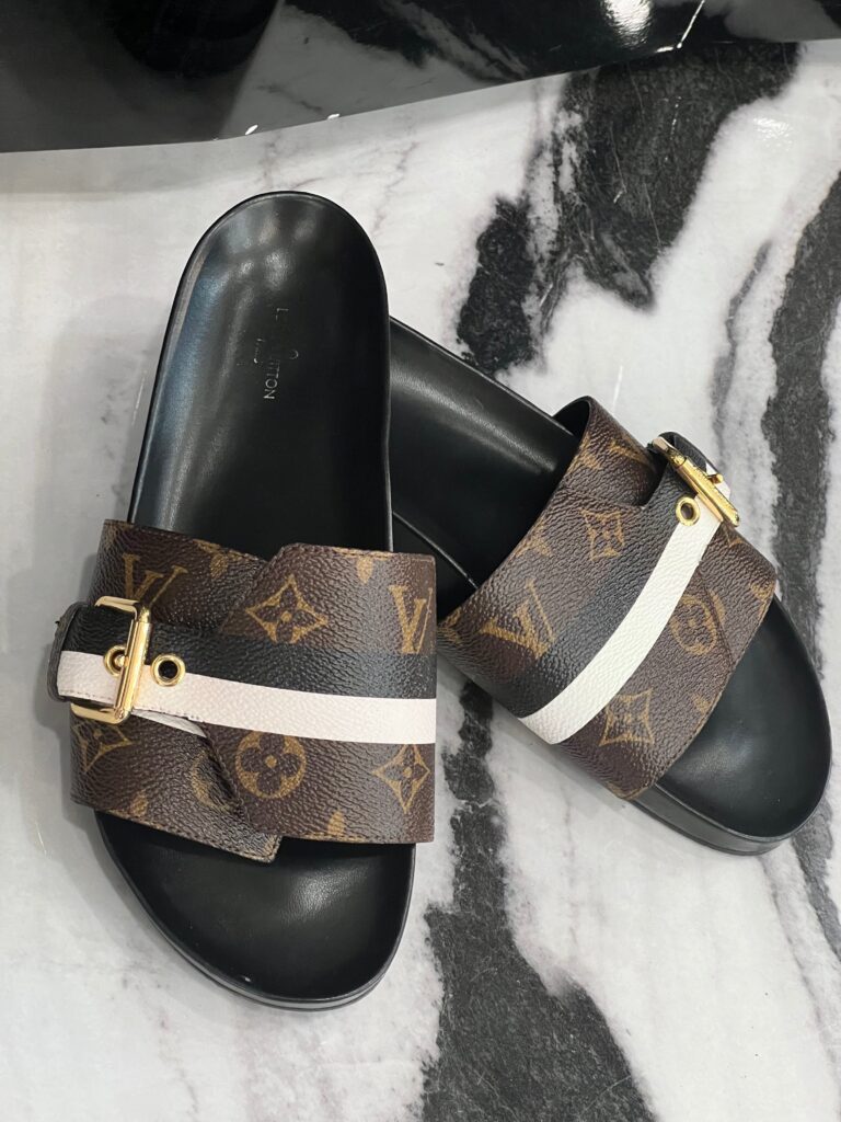 LOUIS VUITTON MONOGRAM SLIDES - Product Image 2