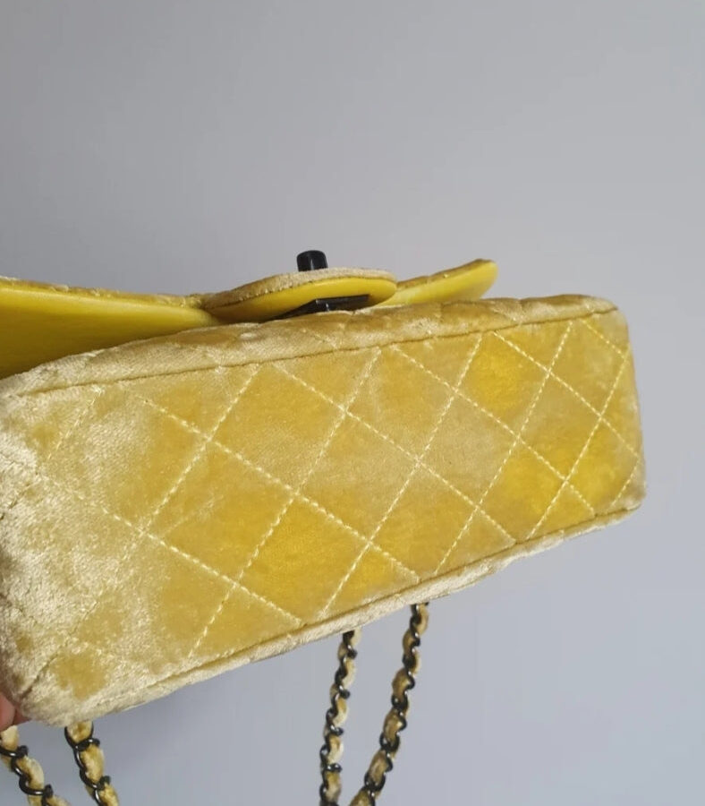 CHANEL classique/timeless velvet crossbody bag | Studio Nafay