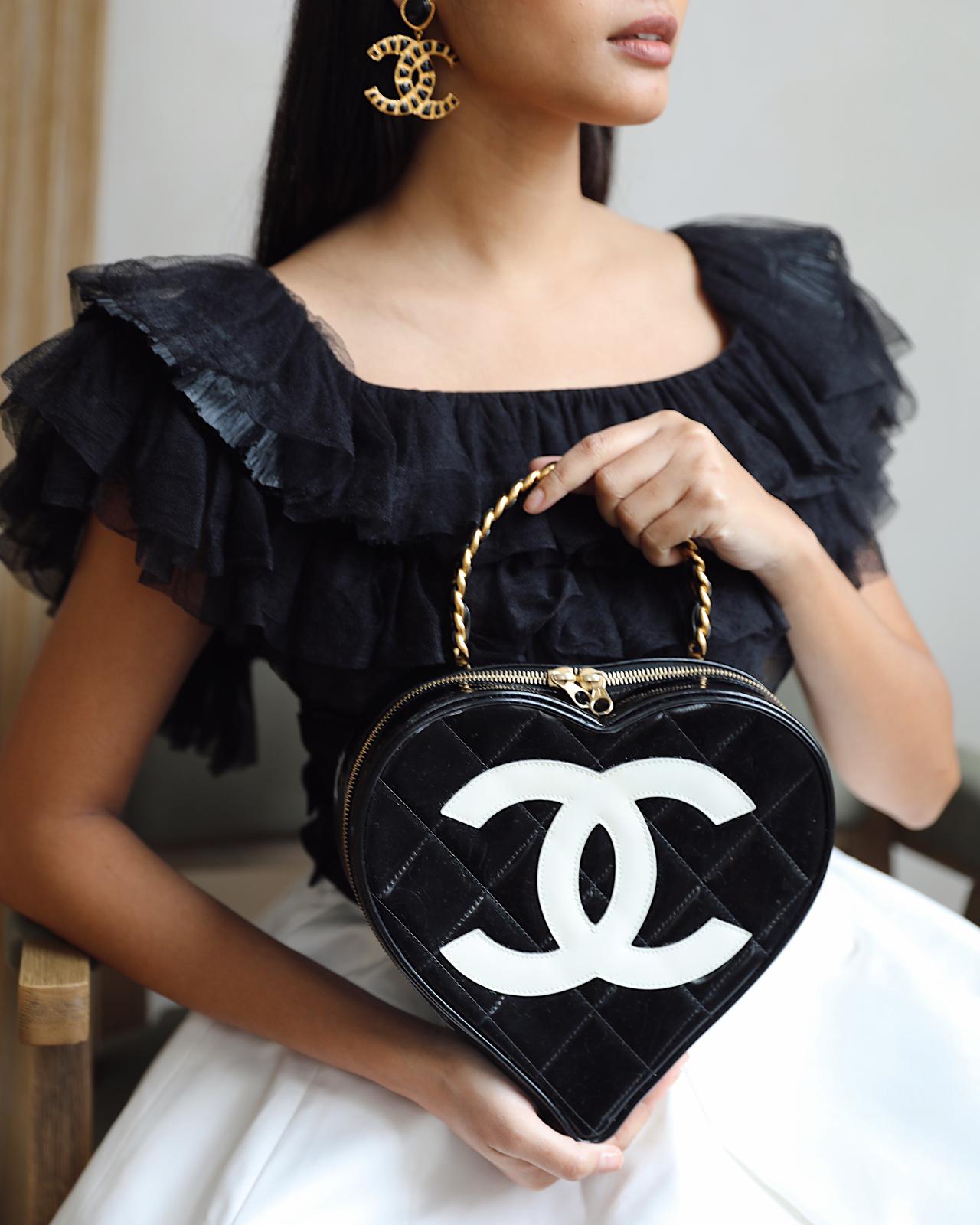*RARE COLLECTORS ITEM* Chanel Black Heart Vanity Bag with White CC Logo and Gold Chain Handle Detail