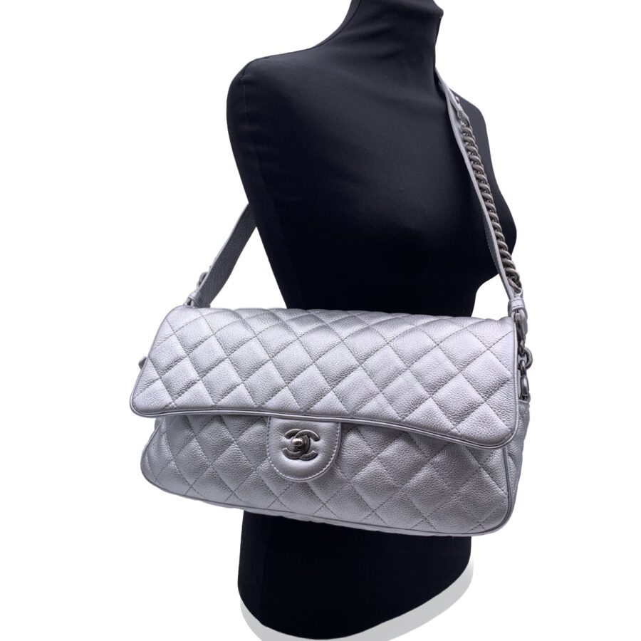 CHANEL Chanel Shoulder Bag Easy Flap | Studio Nafay
