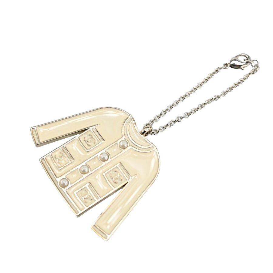 Chanel Elegant Handbag 24 | Studio Nafay