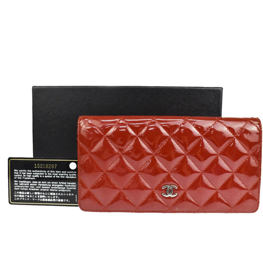 Chanel Leather Silver Elegant Handbag 2 | Studio Nafay