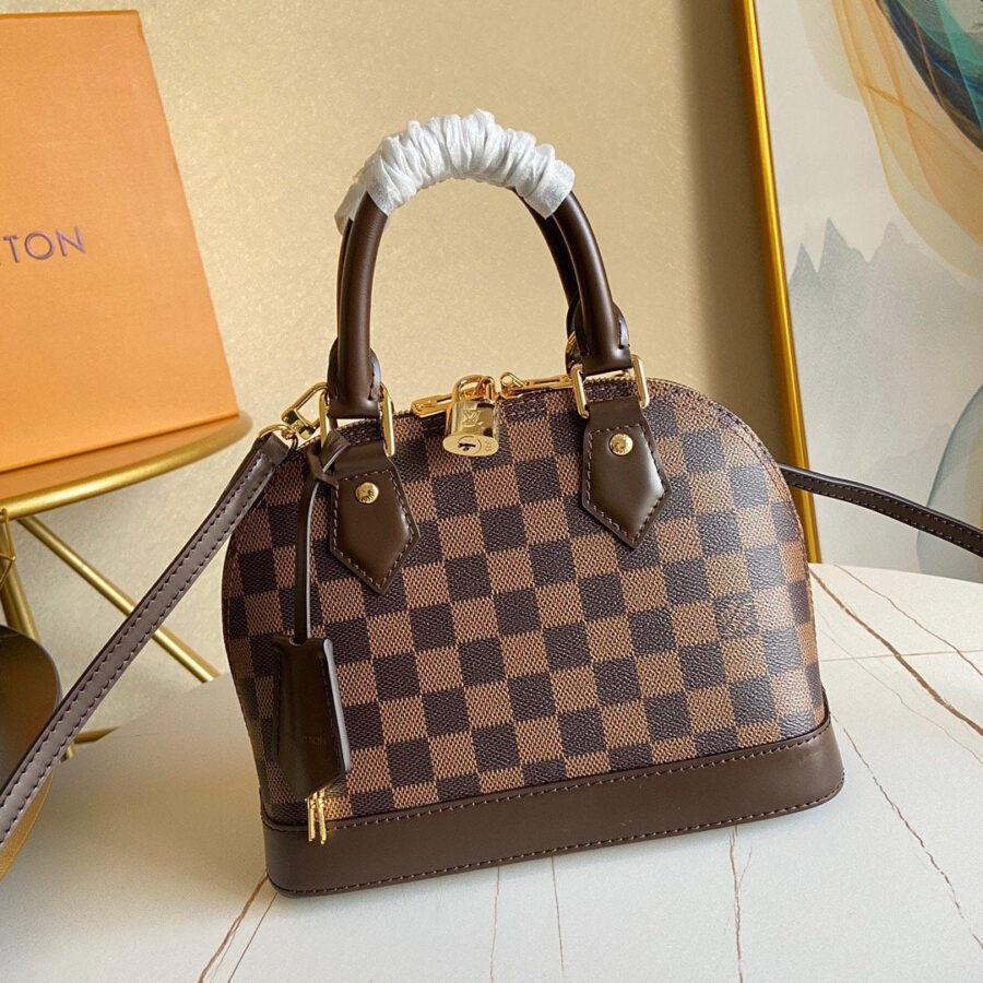 Designer Handbags Louis Vuitton 142 | Studio Nafay