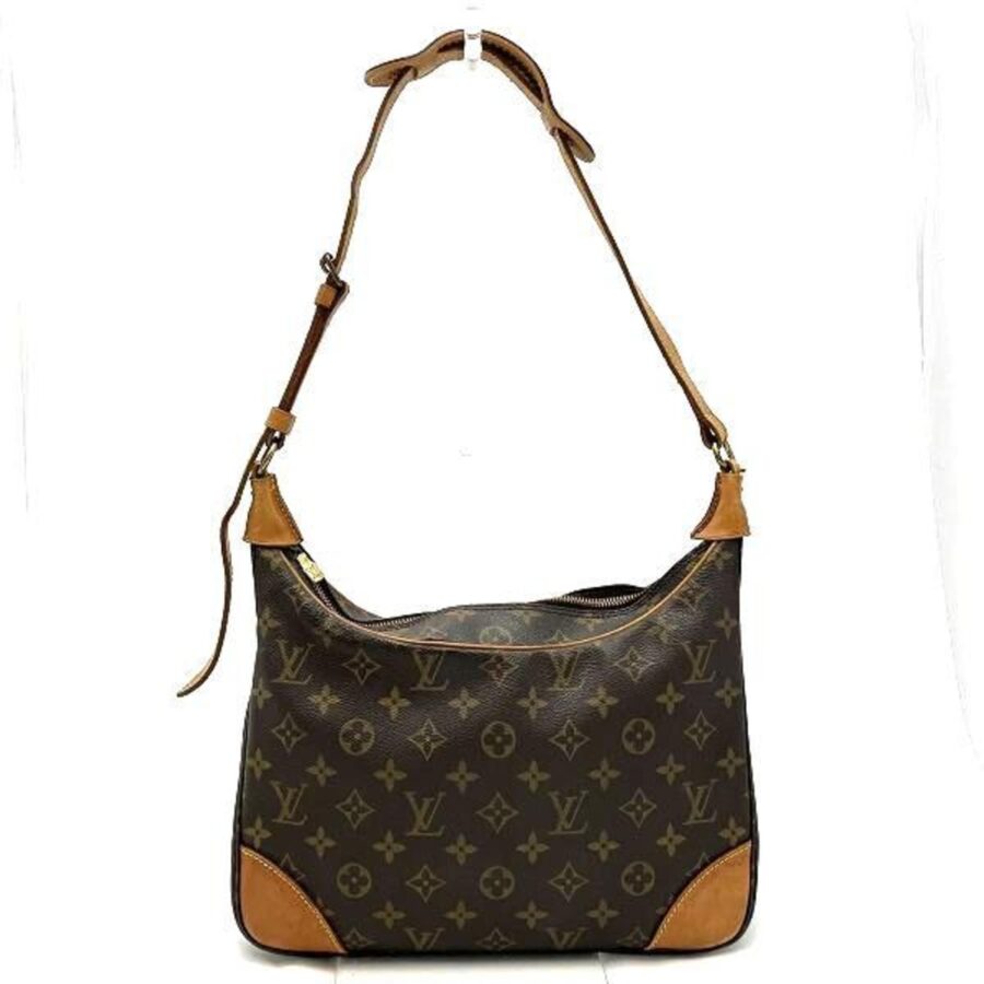 Louis Vuitton Shoulder Bag | Studio Nafay