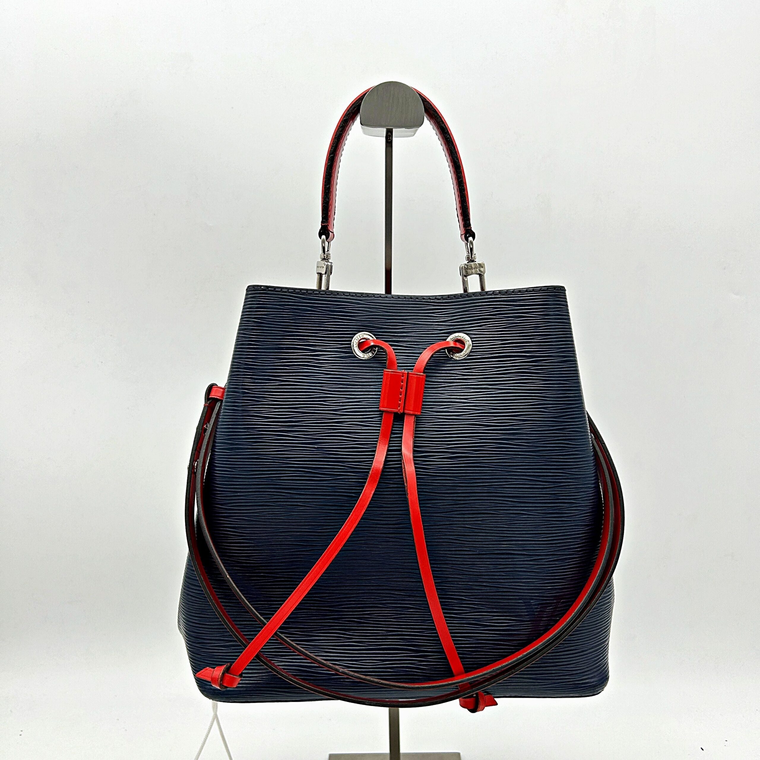 Louis Vuitton Blue Epi Leather NeoNoe MM Bag Louis Vuitton