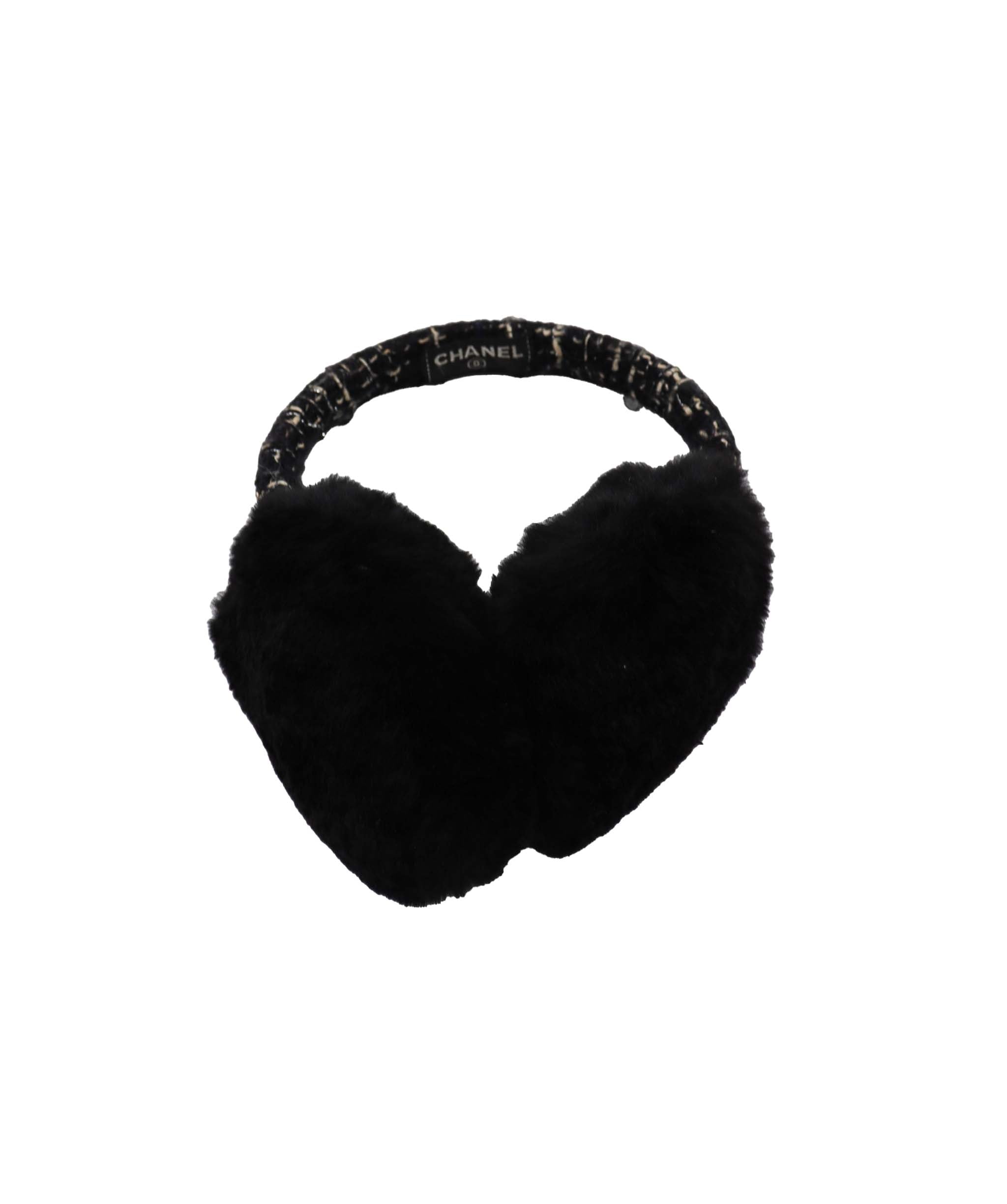 Chanel Black Elegant Handbag 56
