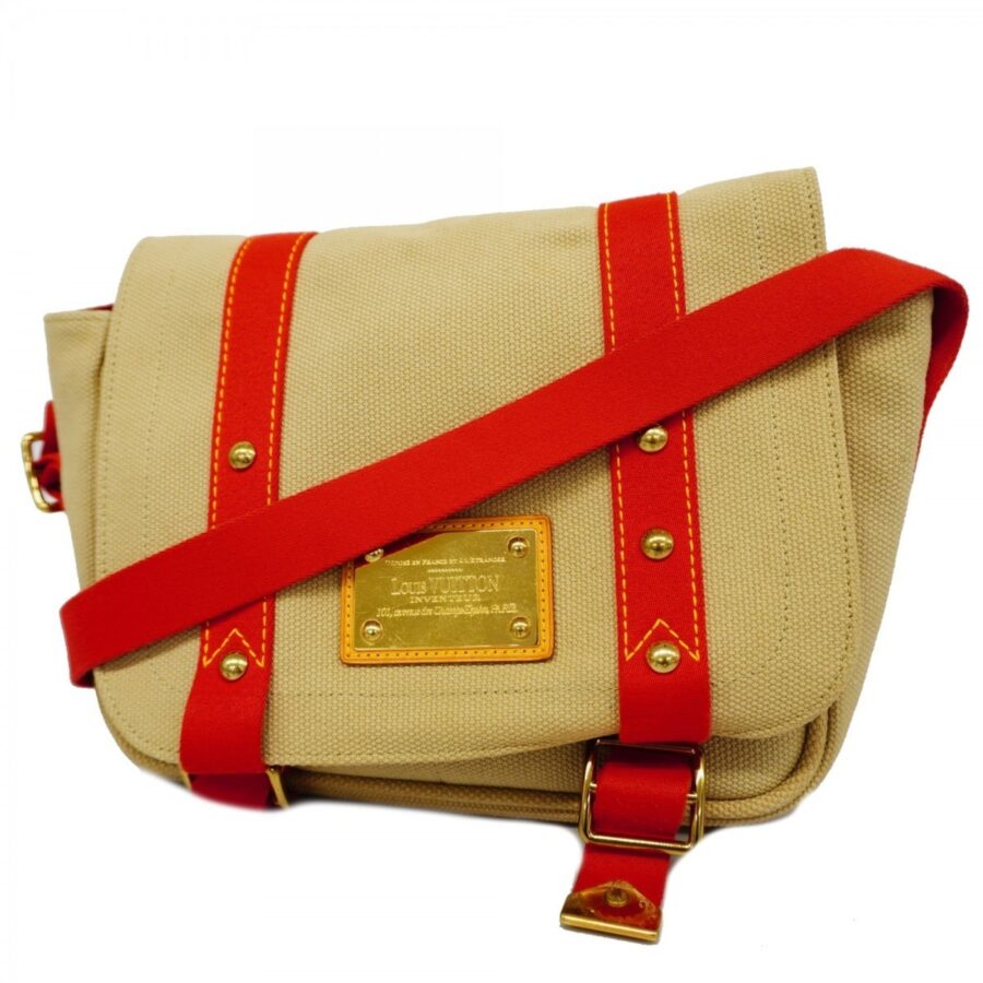 Louis Vuitton Shoulder Bag | Studio Nafay