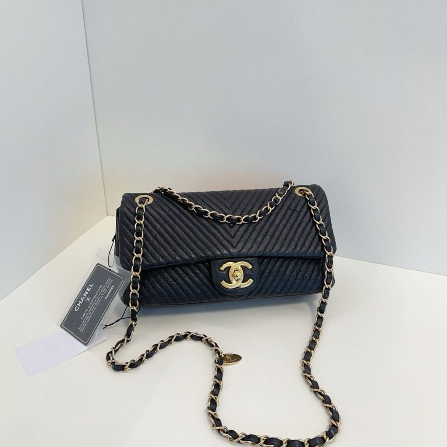 Chanel classic flap CF chain bag xcm black | Studio Nafay