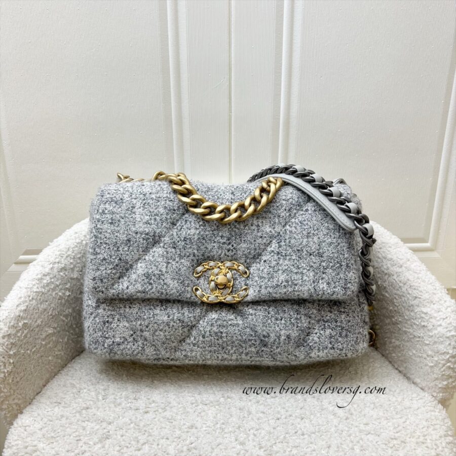 Chanel 19 Small Flap Bag in Light Grey Tweed and 3-Tone HW | Studio Nafay