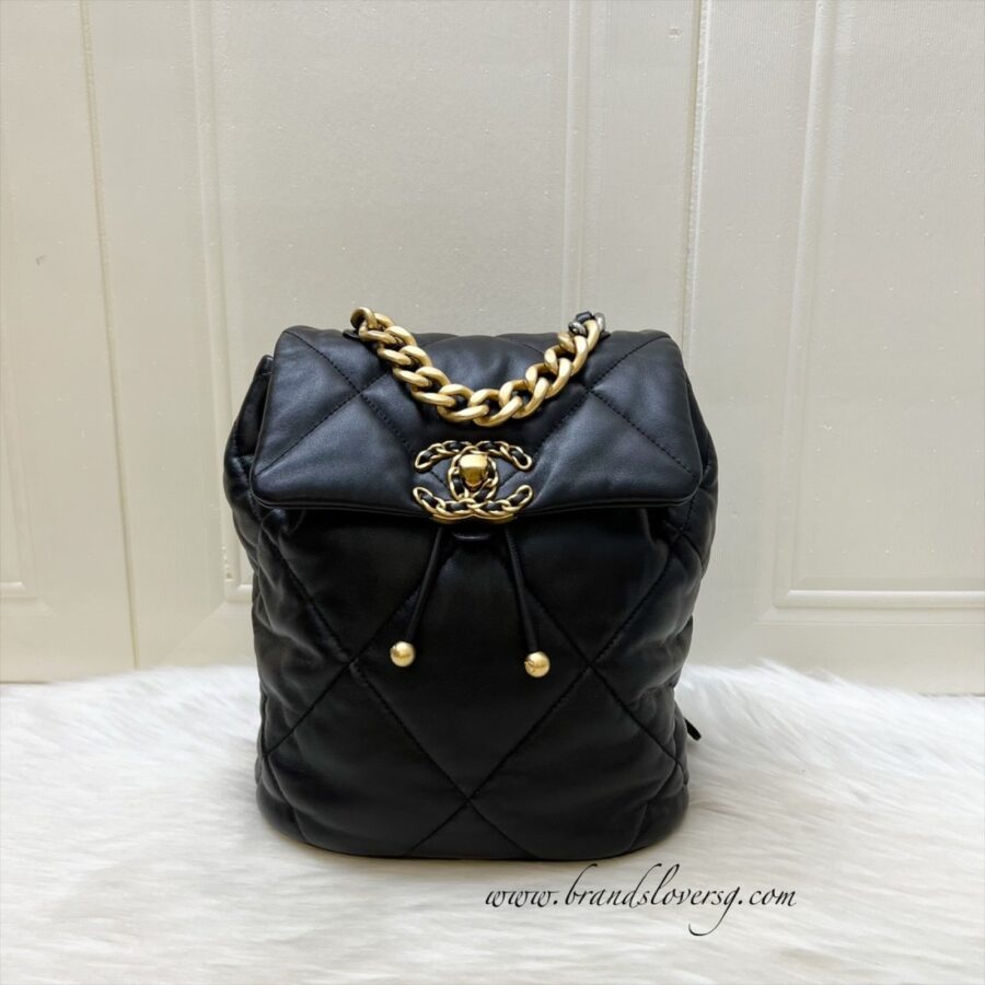 Chanel 19 Backpack in Black Shiny Lambskin and AGHW | Studio Nafay