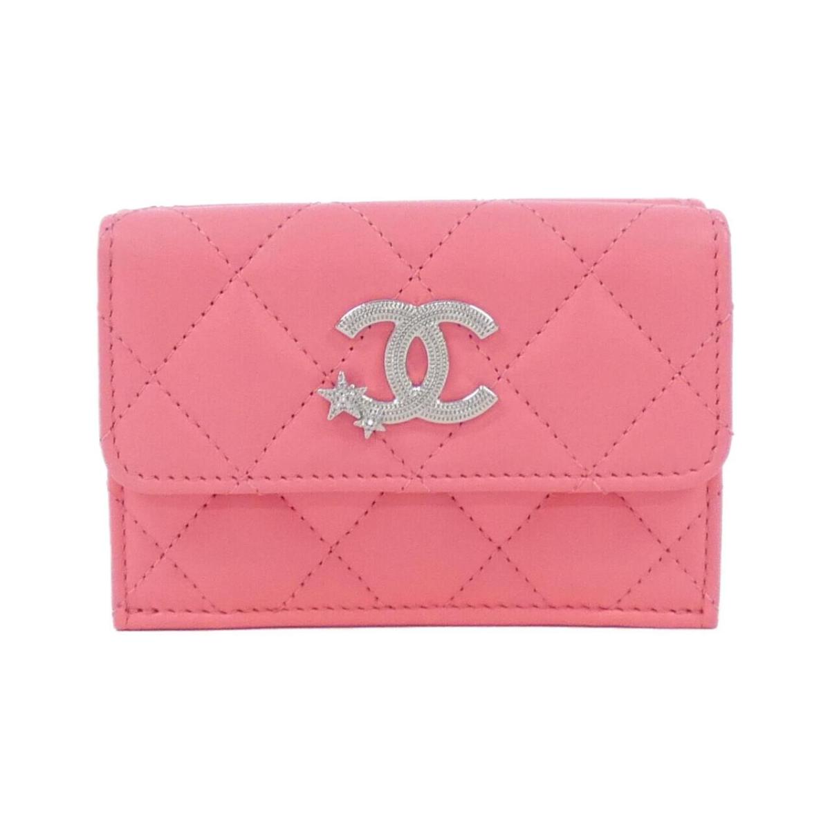 Chanel Gold Elegant Clutch