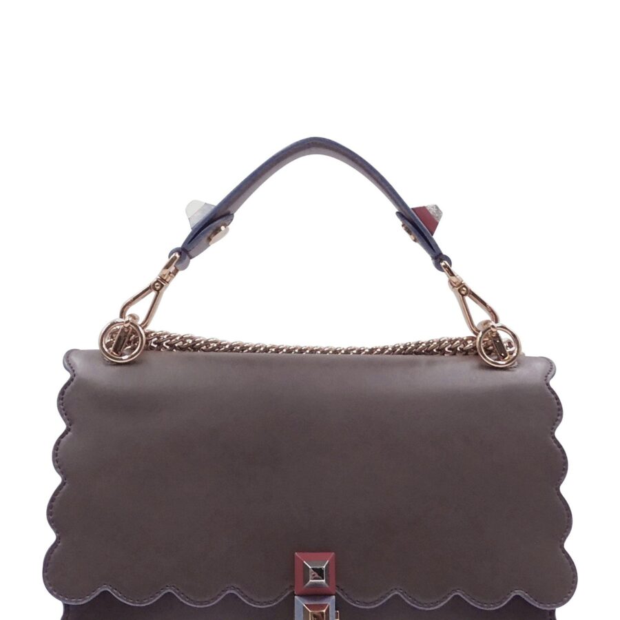 Scallop Kan I Carbone | Studio Nafay