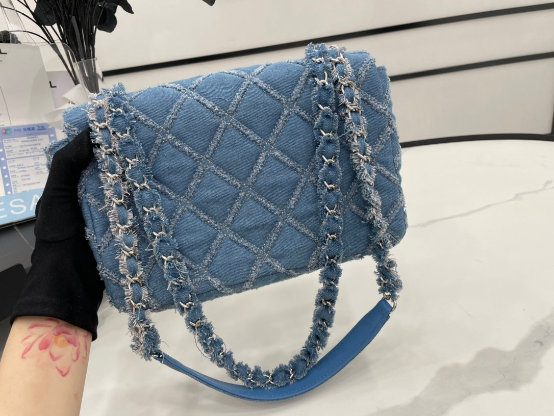 Chanel – Luxury Bag – CHL – 611