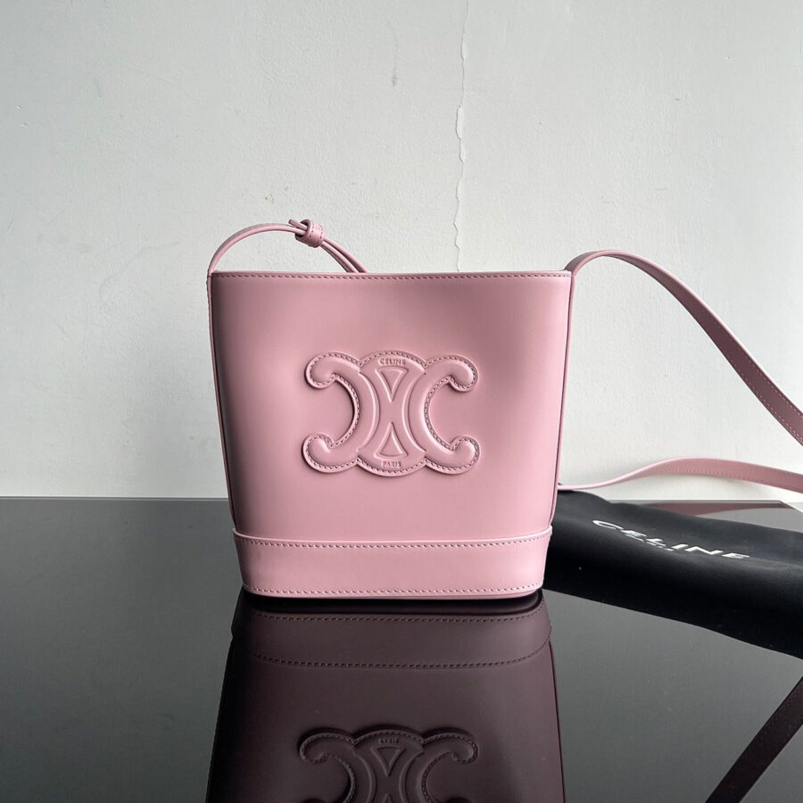 CUIR TRIPHOME 19 PINK PASTEL SMOOTH CALFSKIN BUCKET BAG | Studio Nafay