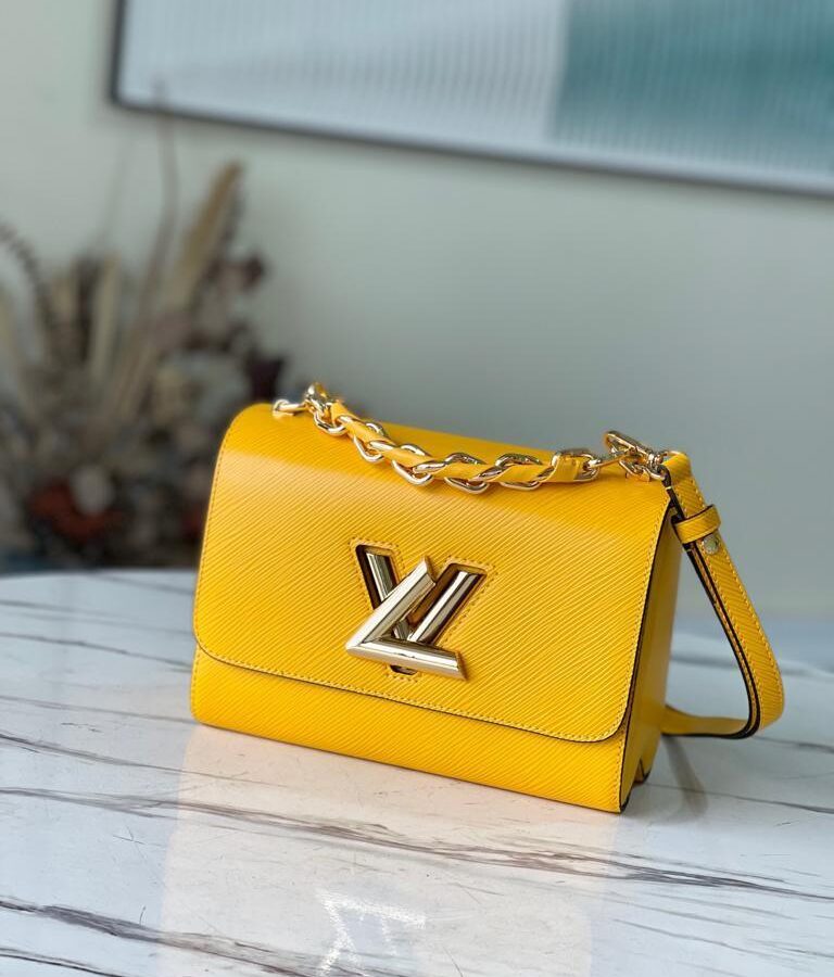 Louis Vuitton TWIST MM | Studio Nafay