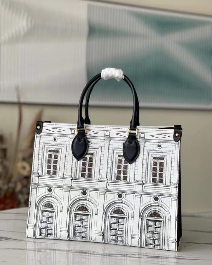 Louis Vuitton MM Bag | Studio Nafay