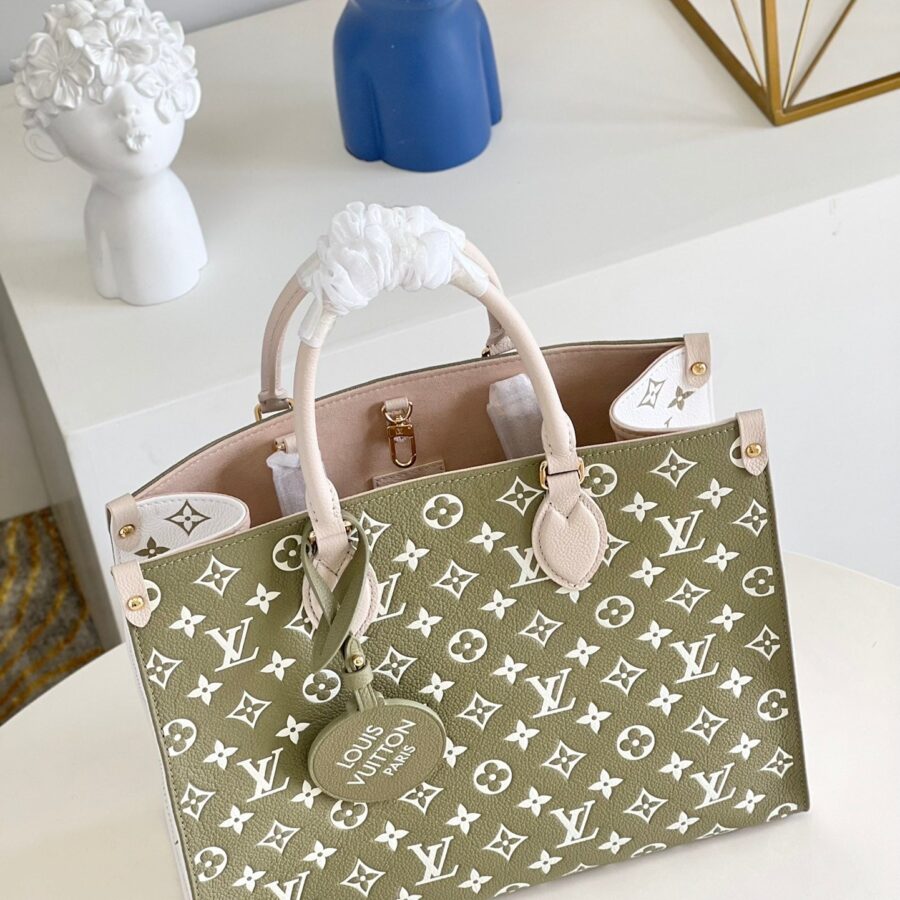Louis Vuitton MM Bag | Studio Nafay