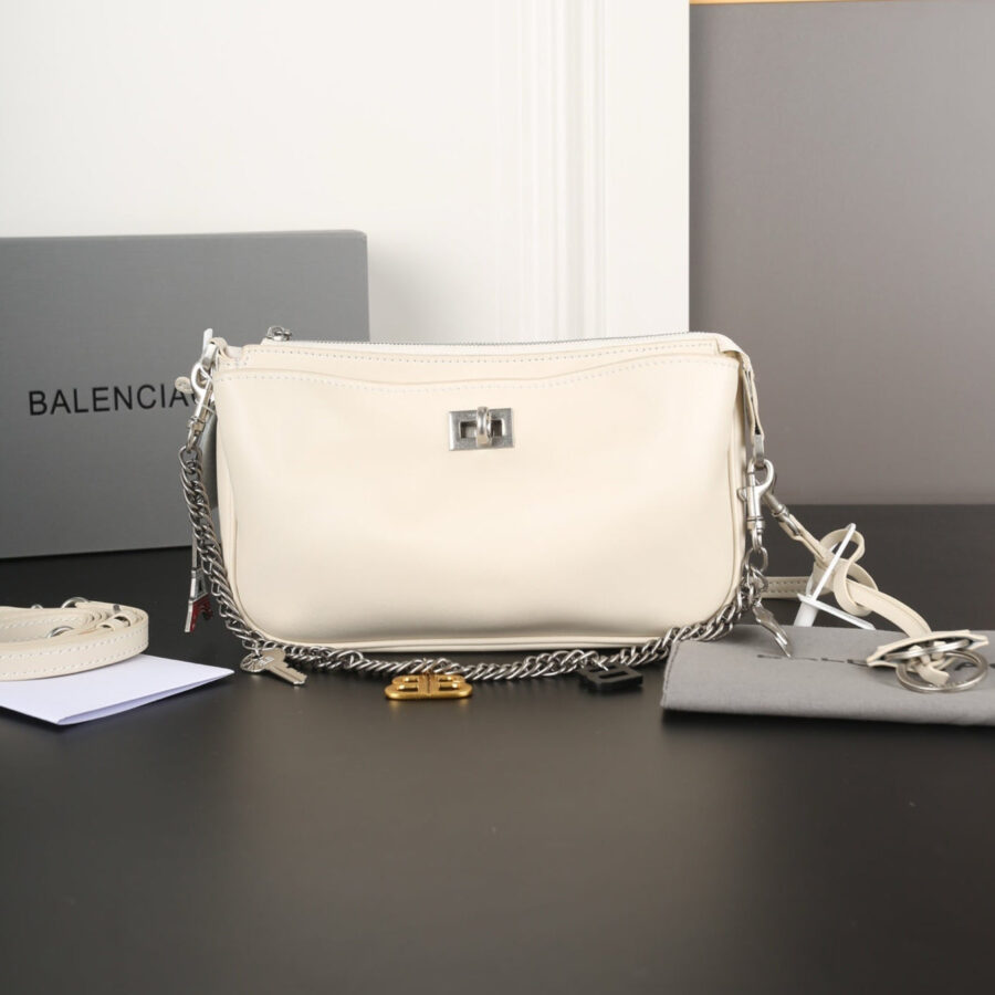 CHAIN CLASSIC BAG 22 IN WHITE SMOOTH CALFSKIN SILVER HARDWARE | Studio Nafay