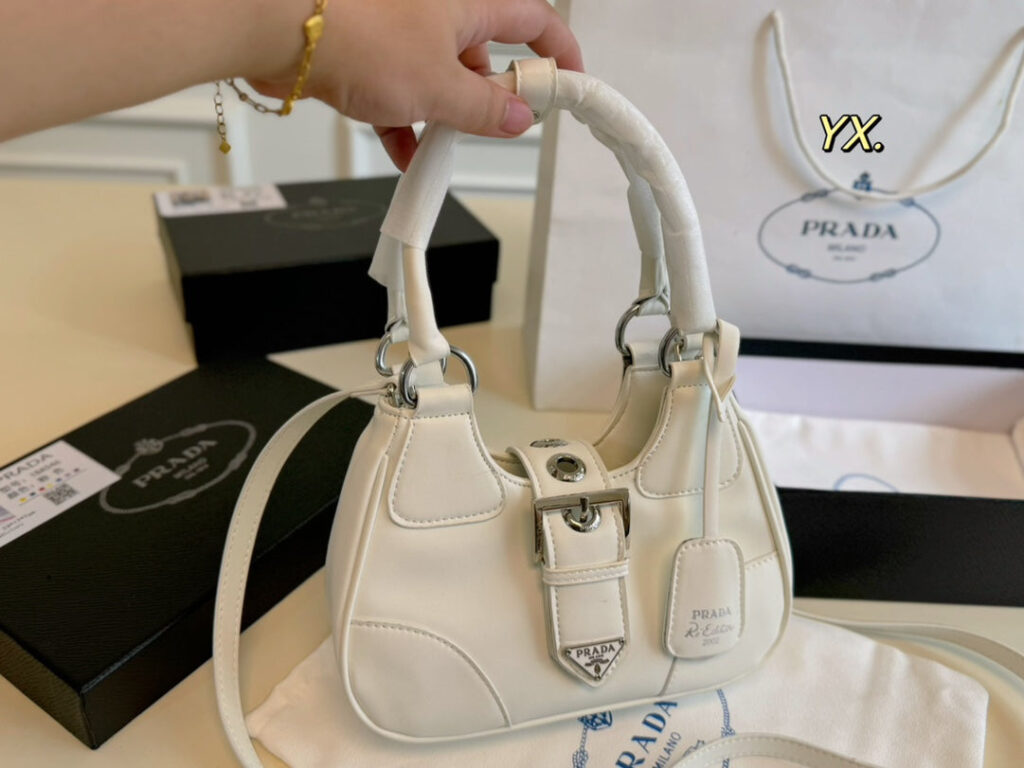 PRA 23 MOON PADDED BAG WHITE CALFSKIN WITH STRAP - Product Image 2