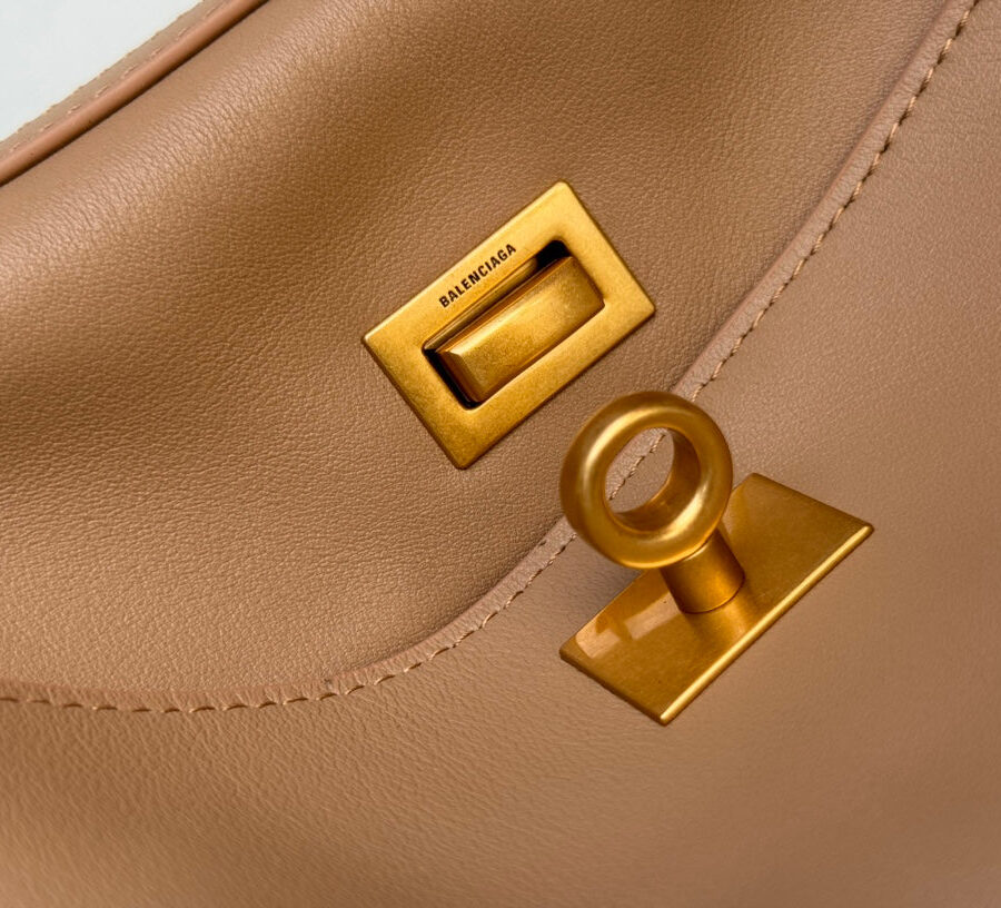RODEO MEDIUM BAG 35 IN CAMEL BEIGE SMOOTH CALFSKIN GOLD HARDWARE | Studio Nafay