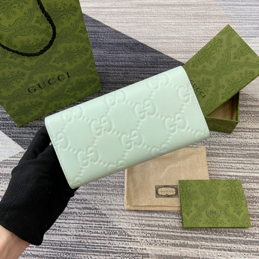 CONTINENTAL WALLET 19 IN MINT GREEN EMBOSSED CALFSKIN GOLD HARDWARE | Studio Nafay
