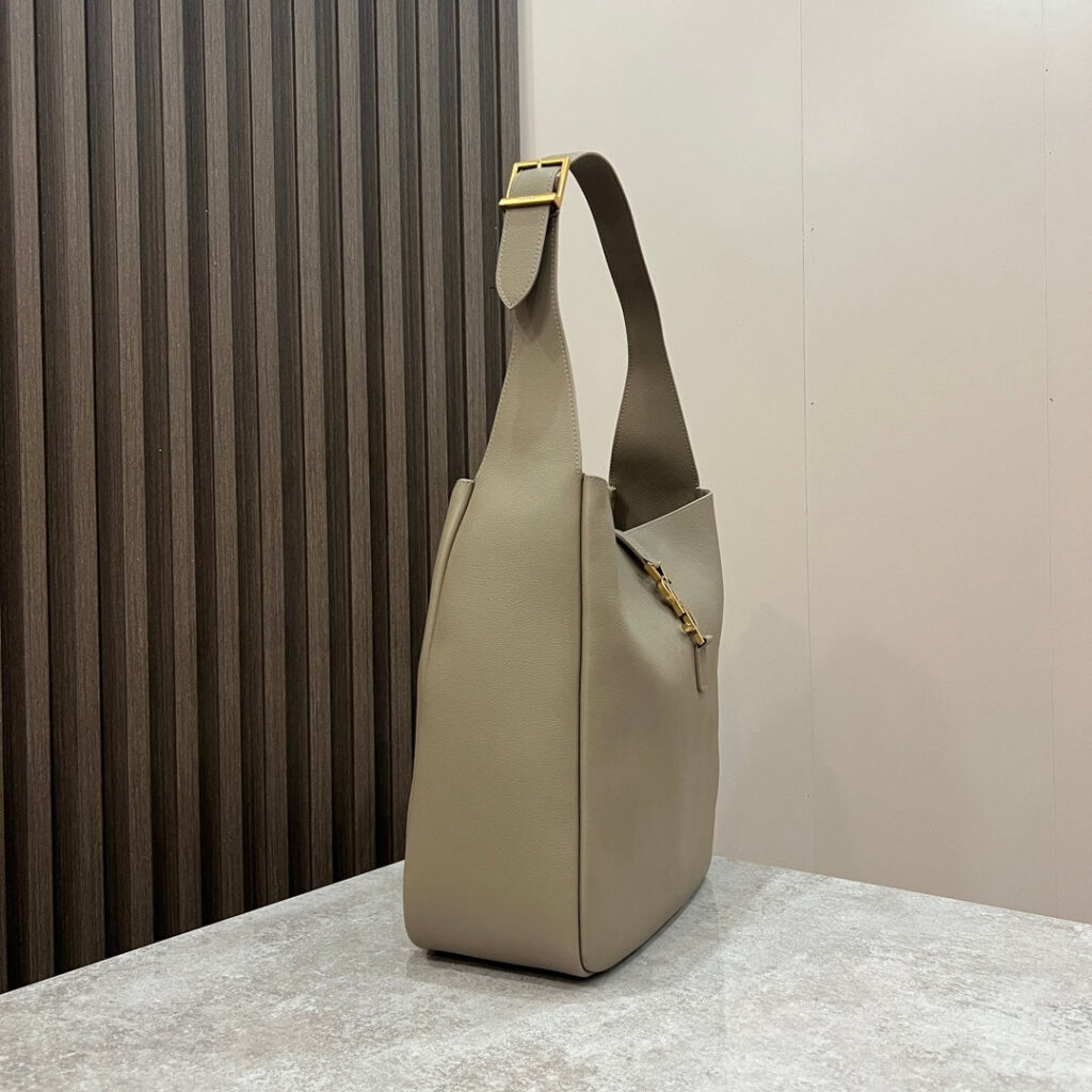 le 5a7 large 30cm grey calfskin - Product Image 2