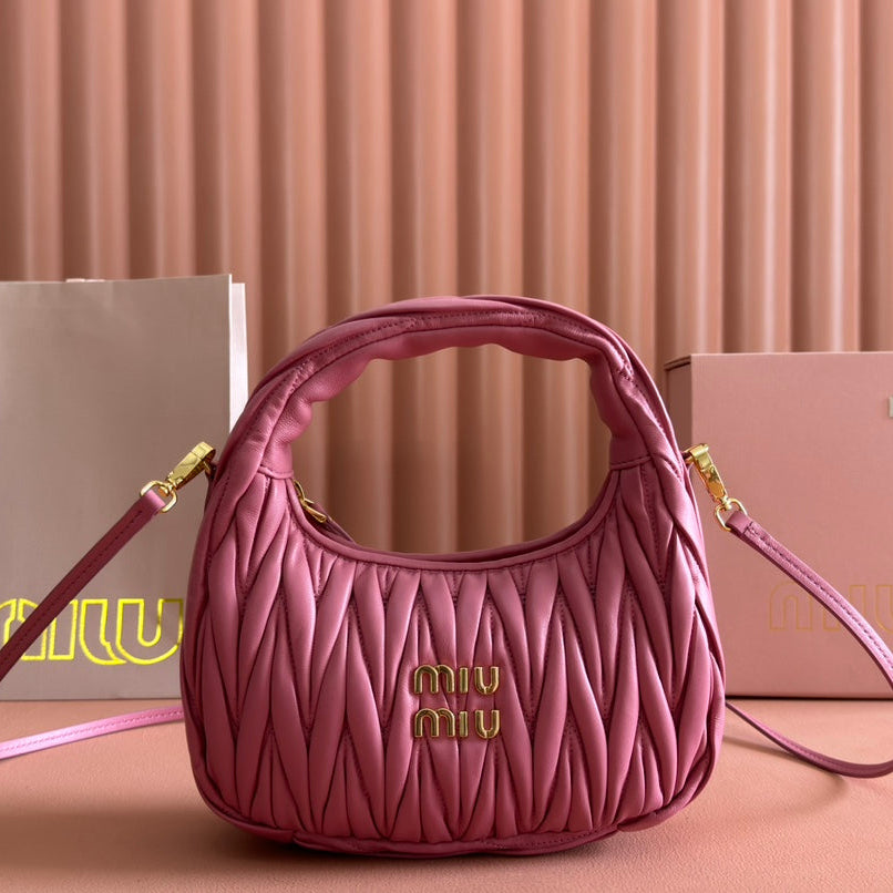 WANDER MATELASSÉ HANDBAG 23 IN CONTESSA PINK LAMBSKIN | Studio Nafay