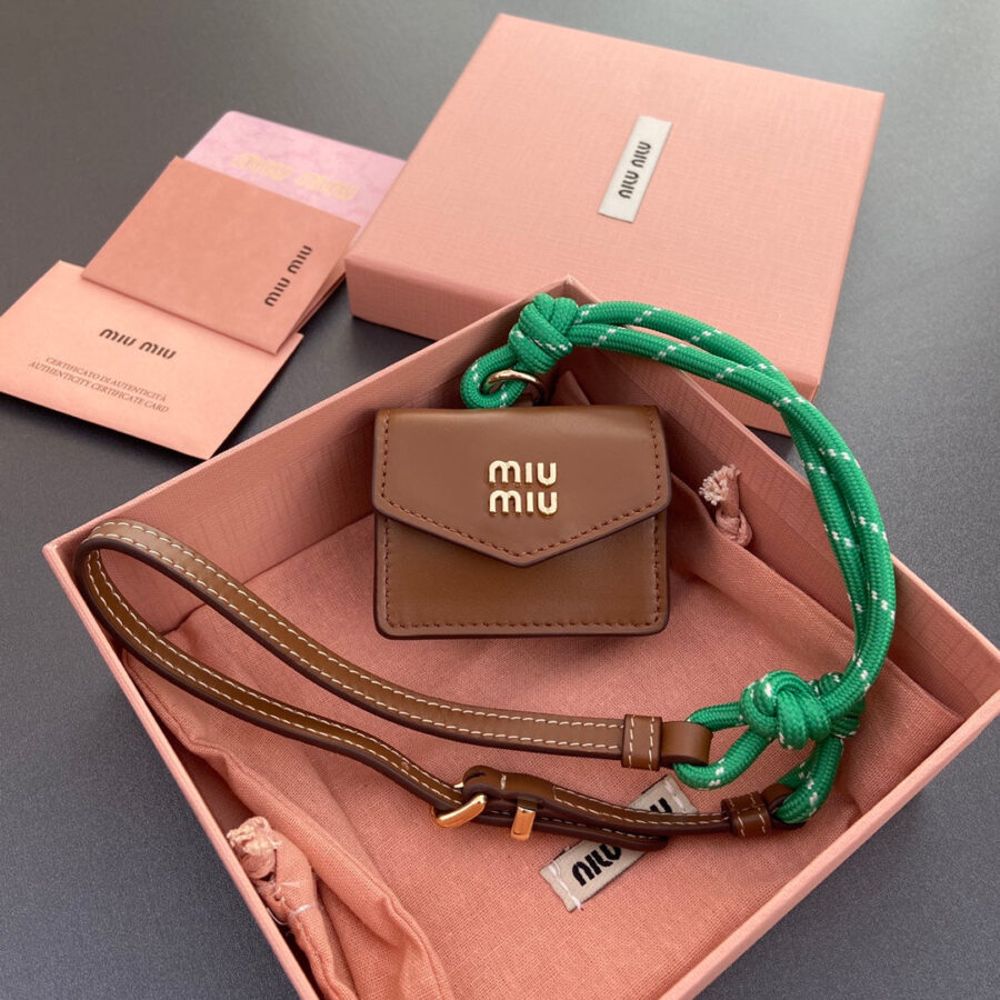 MICRO BAG 7 IN TAWNY BROWN SMOOTH LAMBSKIN GREEN STRAP | Studio Nafay