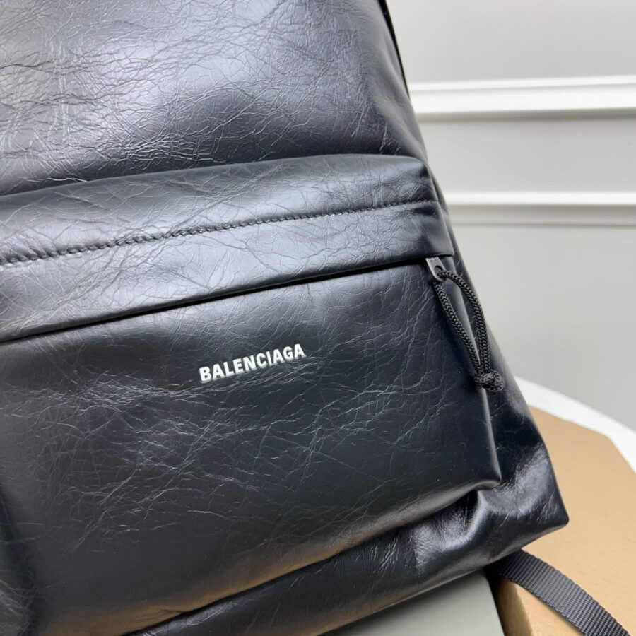 EXPLORER BACKPACK 47 IN BLACK ARENA LAMBSKIN | Studio Nafay