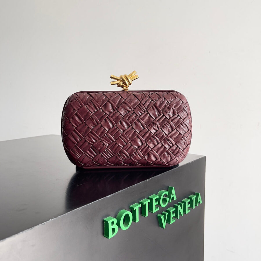 CLASSIC KNOT 20 IN PLUM PURPLE LAMBSKIN | Studio Nafay