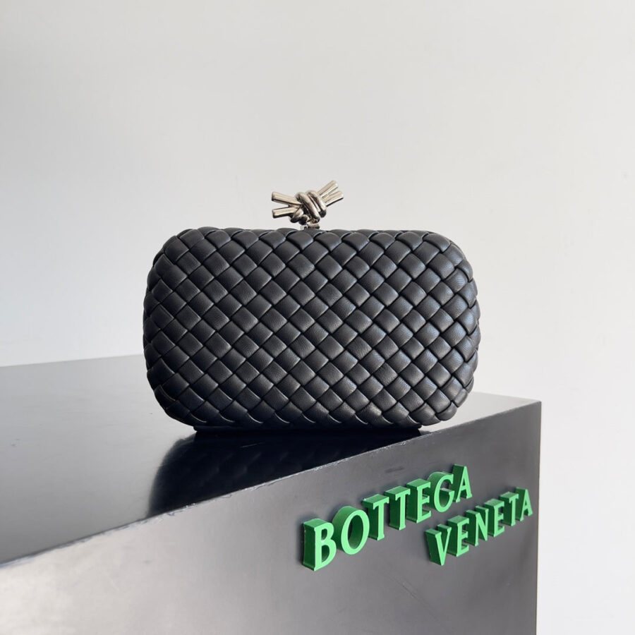 CLASSIC KNOT 20 IN BLACK LAMBSKIN | Studio Nafay