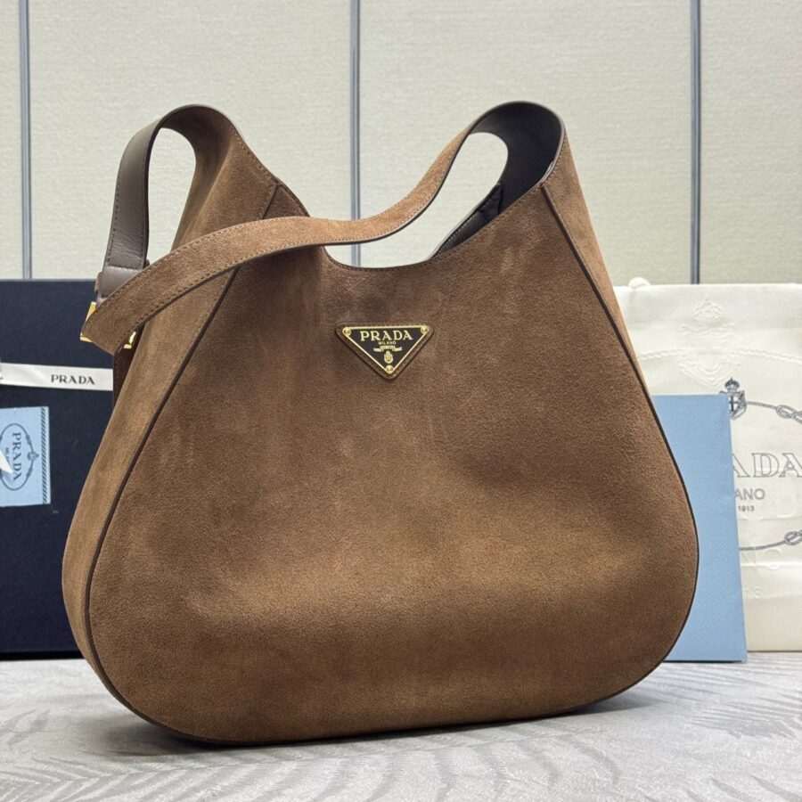 LARGE SHOULDER BAG 40 IN RUSSET BROWN SUEDE | Studio Nafay