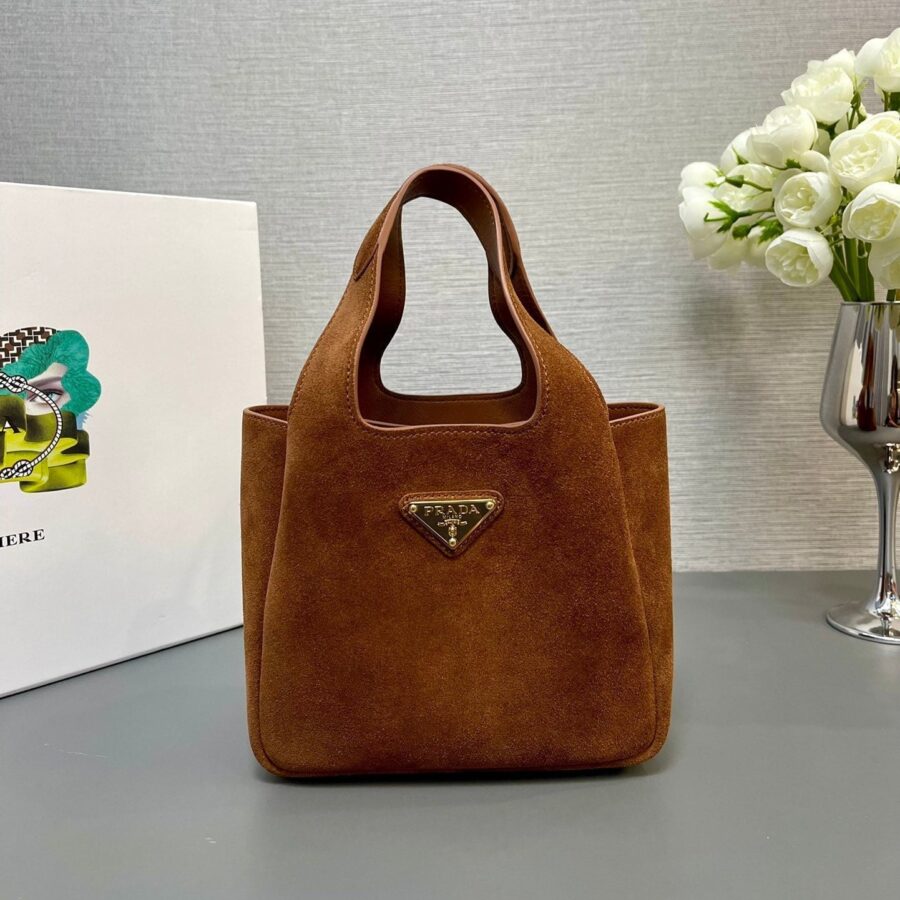 MINI TOTE BAG 18 IN RED BROWN SUEDE GOLD LOGO | Studio Nafay