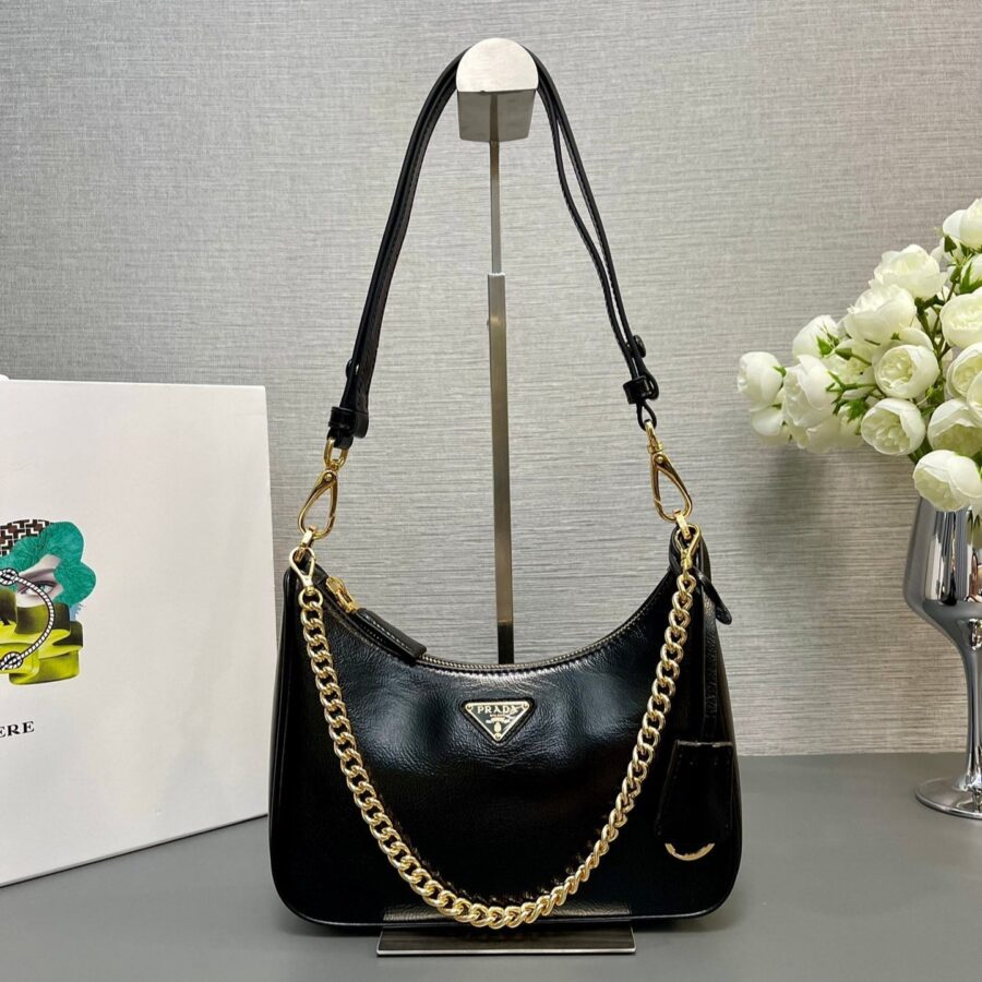 HOBO BAG 23 IN BLACK PATENT NAPPA LAMBSKIN GOLD HARDWARE | Studio Nafay