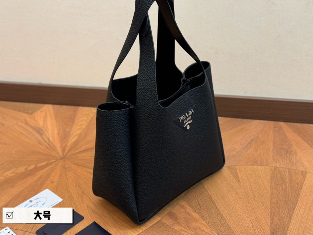 PRA 25 BASKET BAG IN BLACK CALFSKIN - Product Image 2