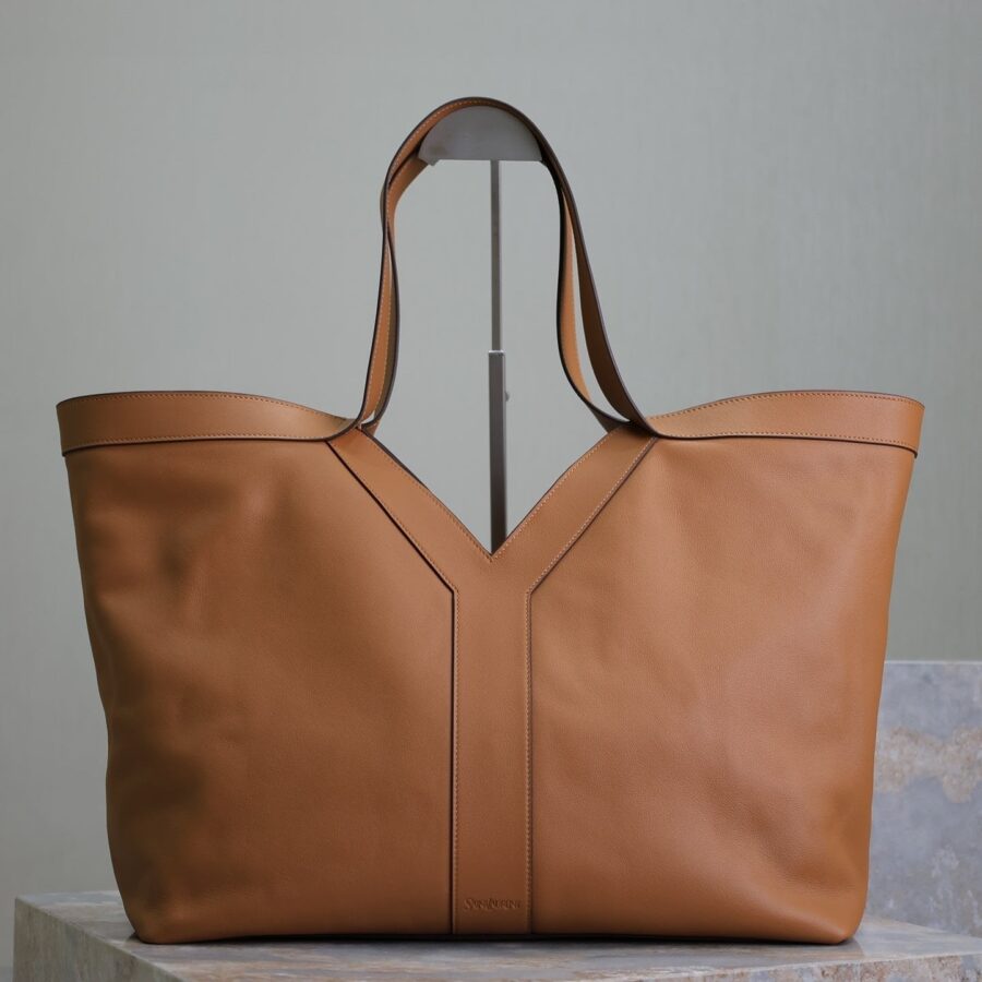 TOTE BAG 50 IN CINNAMON BROWN CALFSKIN | Studio Nafay