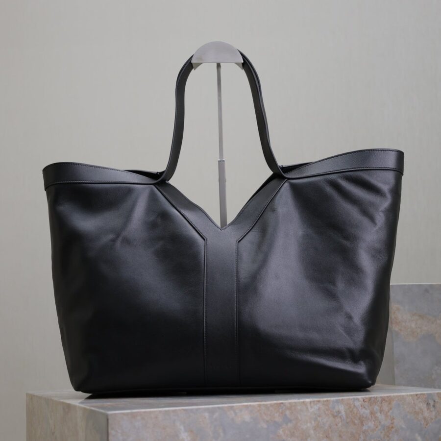 TOTE BAG 50 IN BLACK CALFSKIN | Studio Nafay