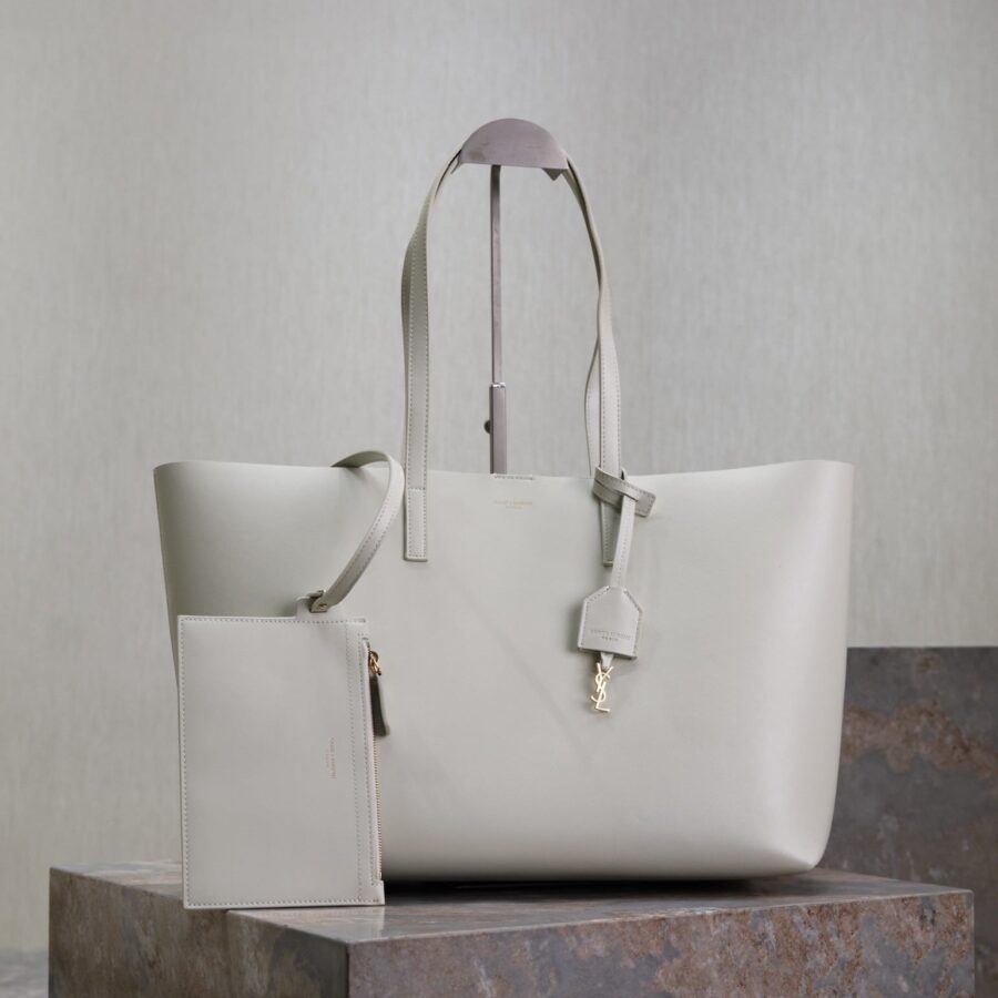 SHOPPING TOTE BAG 38 IN WHITE CALFSKIN | Studio Nafay