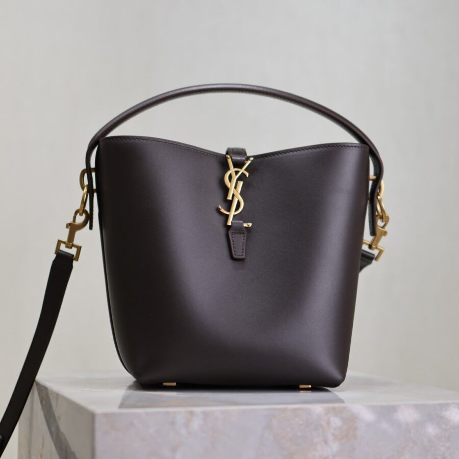 LE 37 SMALL BUCKET BAG 20 IN BRUNETTE BROWN CALFSKIN GOLD HARDWARE | Studio Nafay