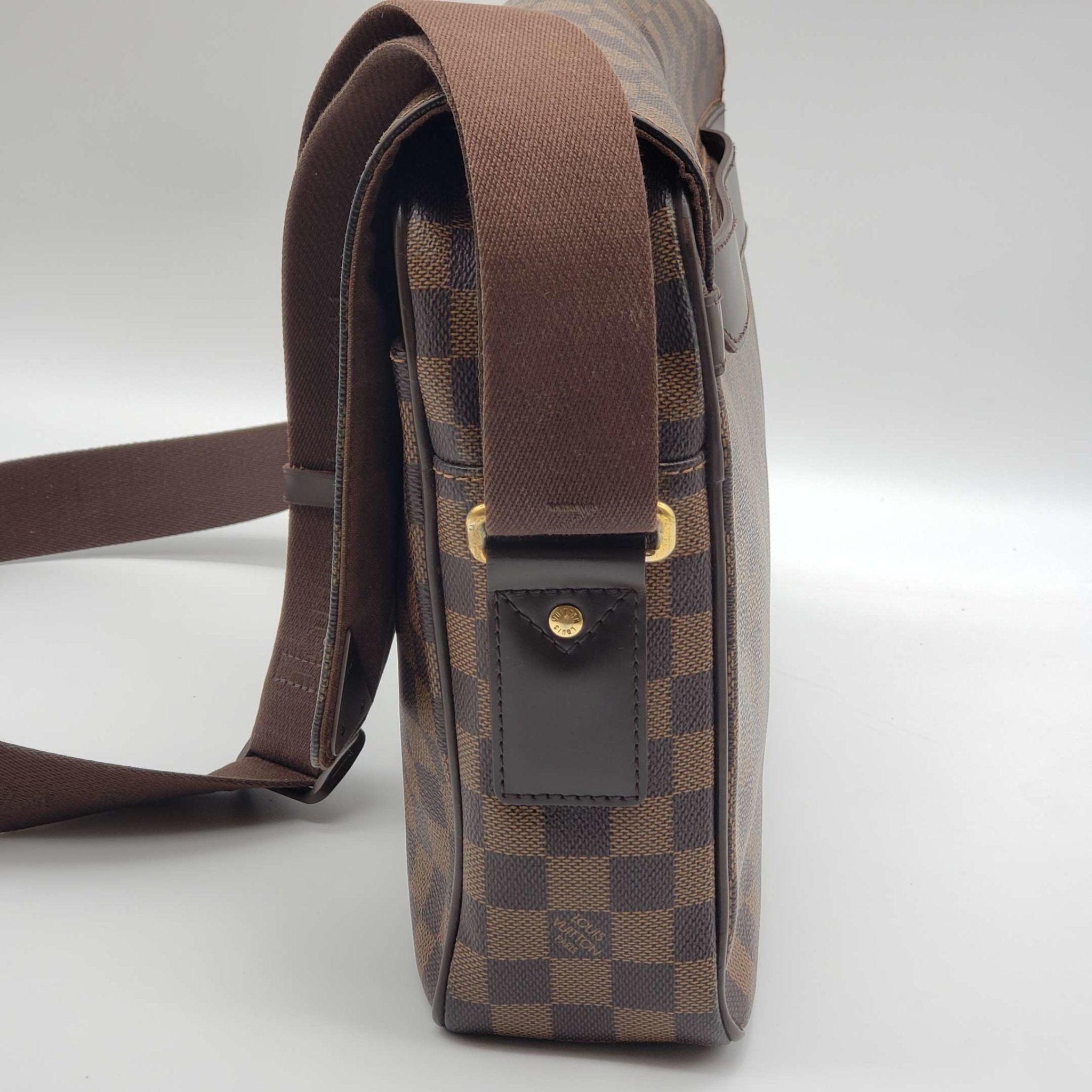 Louis Vuitton Shelton Damier Ebene Crossbody Bag - Product Image 2