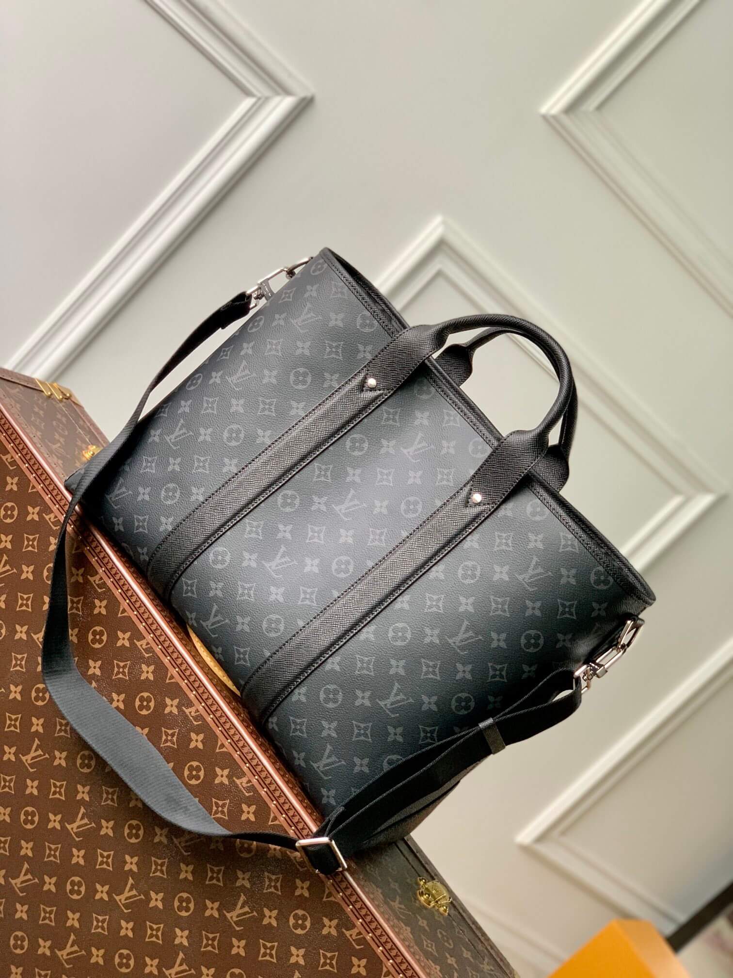 Weekend Tote NM 43CM Monogram Eclipse coated canvas black